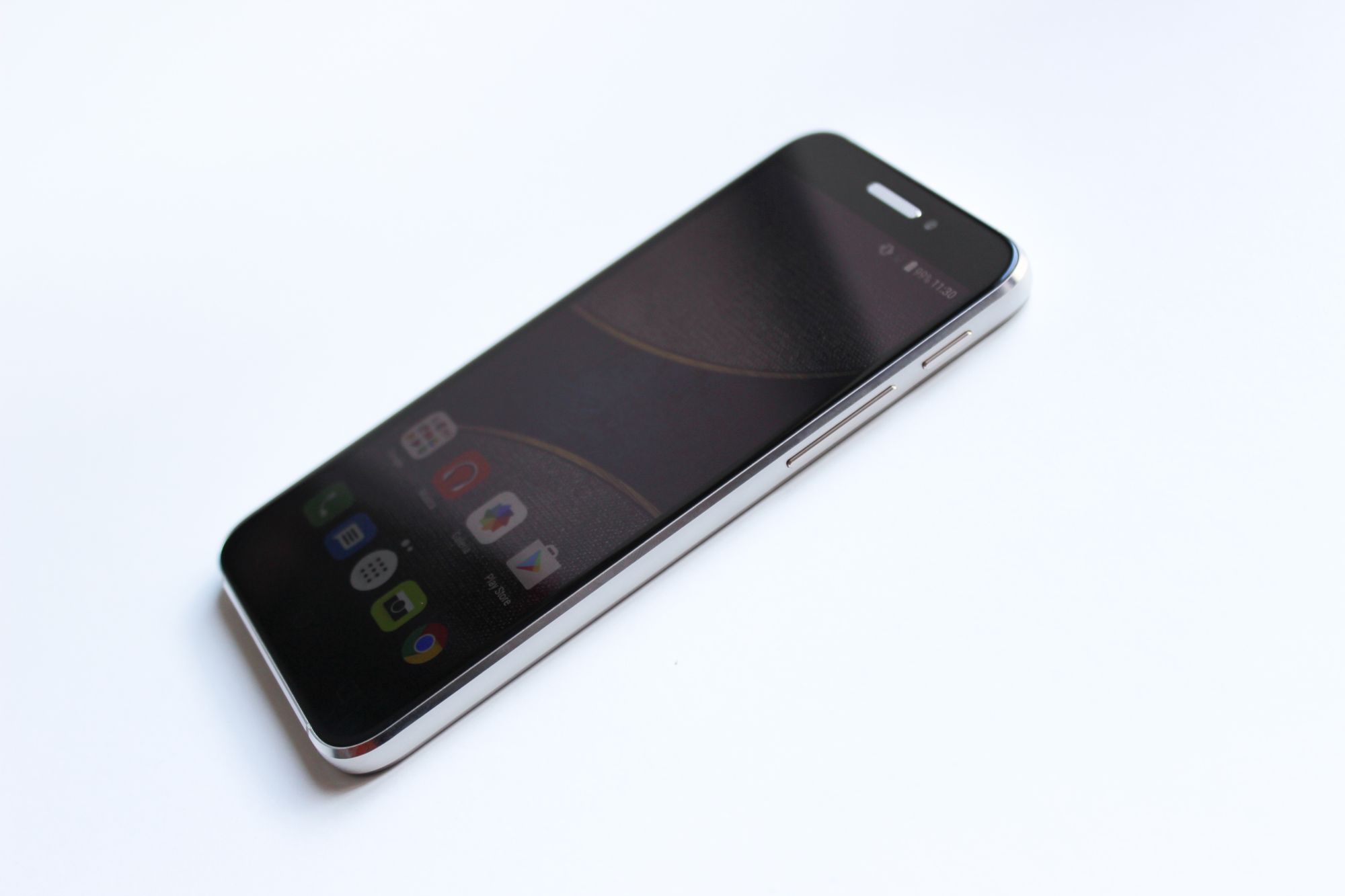 Alcatel Shine Lite