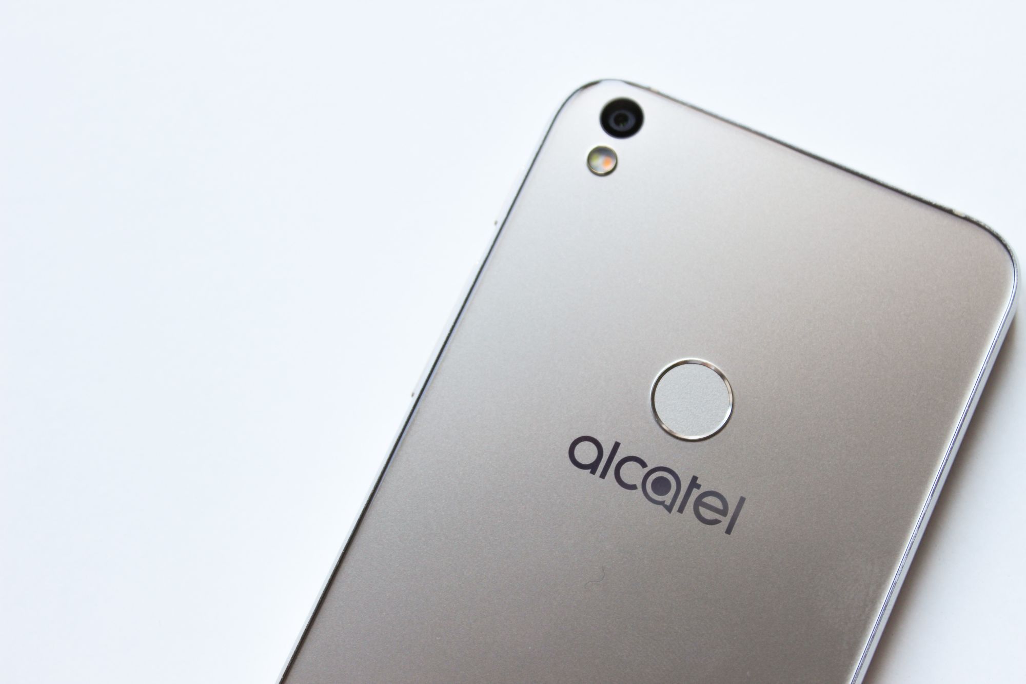 Alcatel Shine Lite
