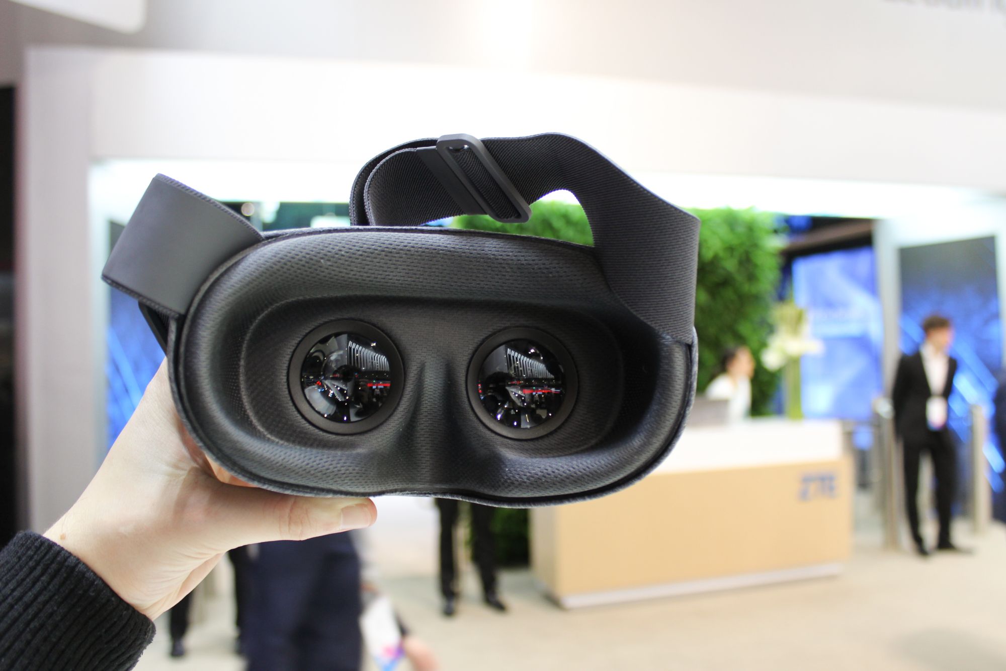Google Daydream View