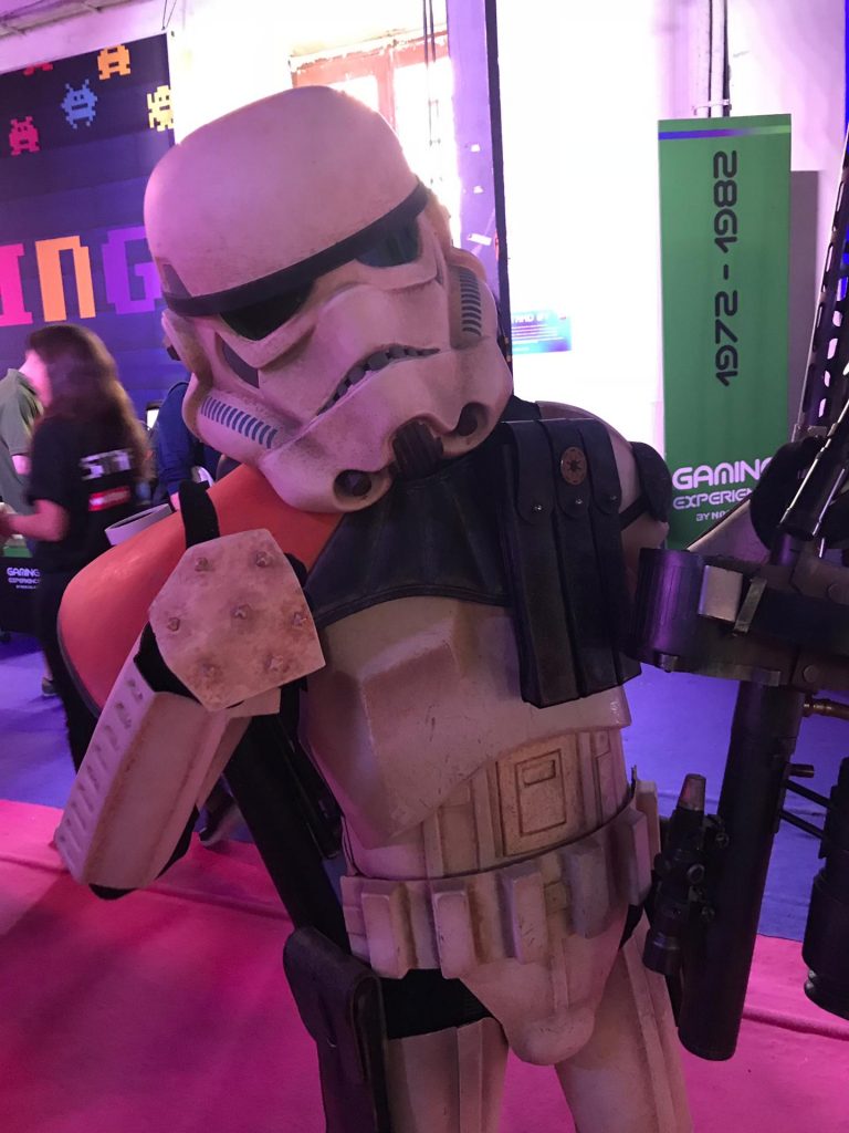 F5945632 3F79 4C25 8959 6DB4CC8E80CB