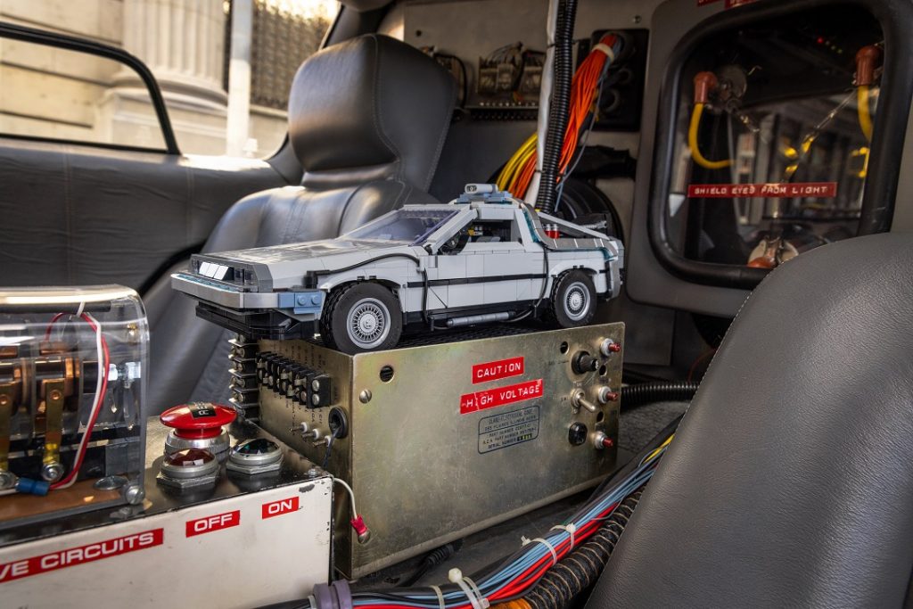 LEGO Back to the Future Time Machine Universal Studios – Image 3