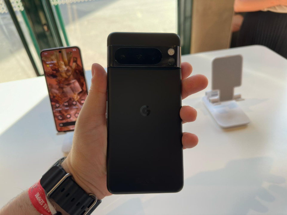 Google Pixel 8 3