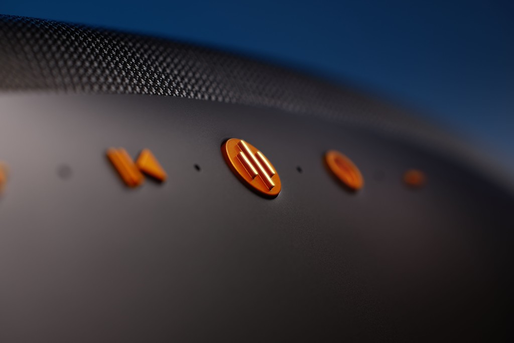 High BW – Zeppelin McLaren Edition Button Detail Beauty XL