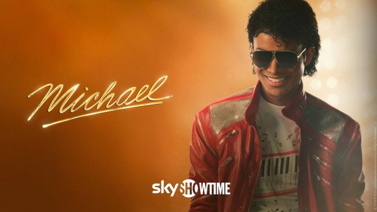 Cartaz de Michael na SkyShowtime, com Jaafar Jackson como Michael Jackson e o logótipo da plataforma